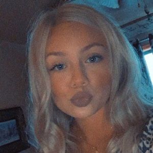 Meet your Posher, Alexis